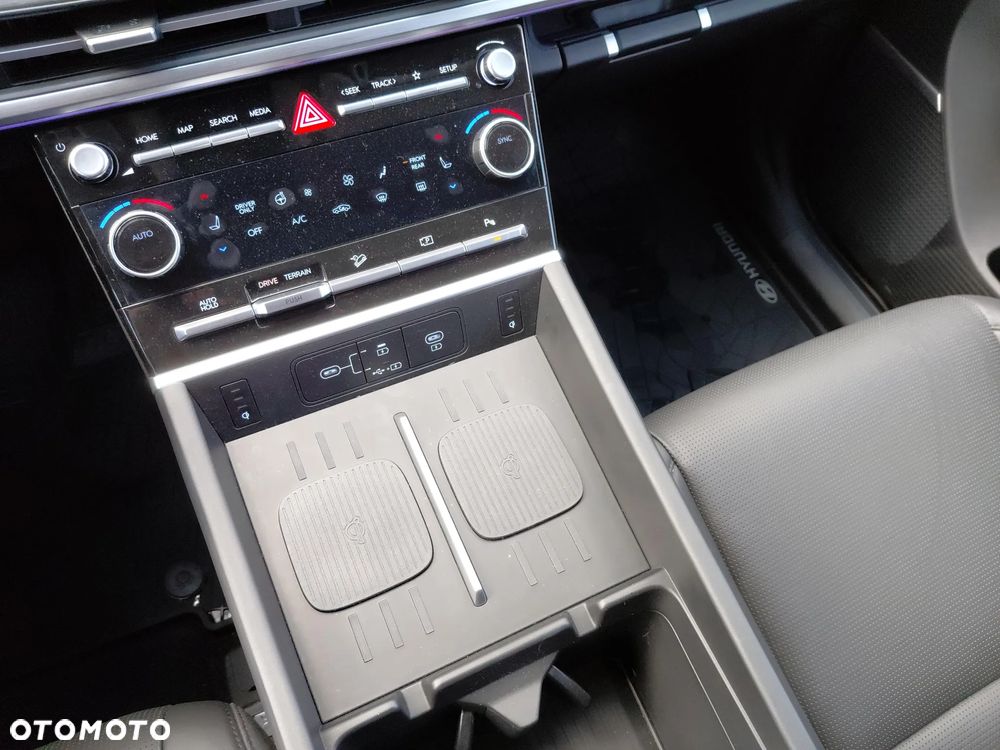 Hyundai Santa Fe 1.6 T-GDI HEV Platinum 4WD 7os - 14