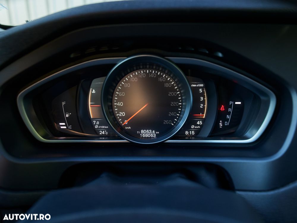 Volvo V40 D3 Geartronic Momentum - 22