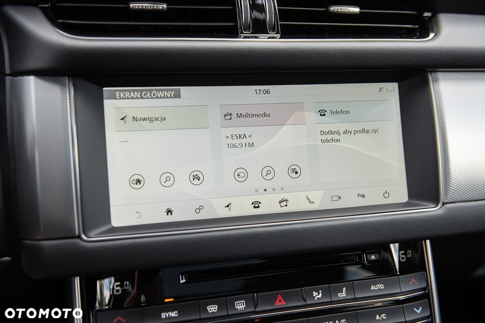 Jaguar XF 25d AWD Prestige - 23