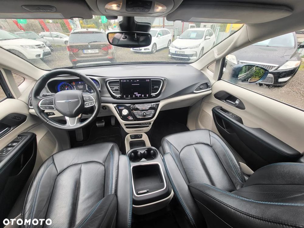 Chrysler Pacifica - 13