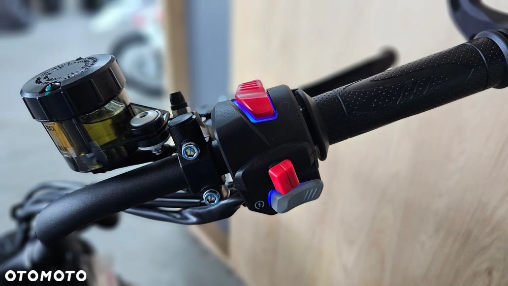 QJMOTOR SRV 700 - 10