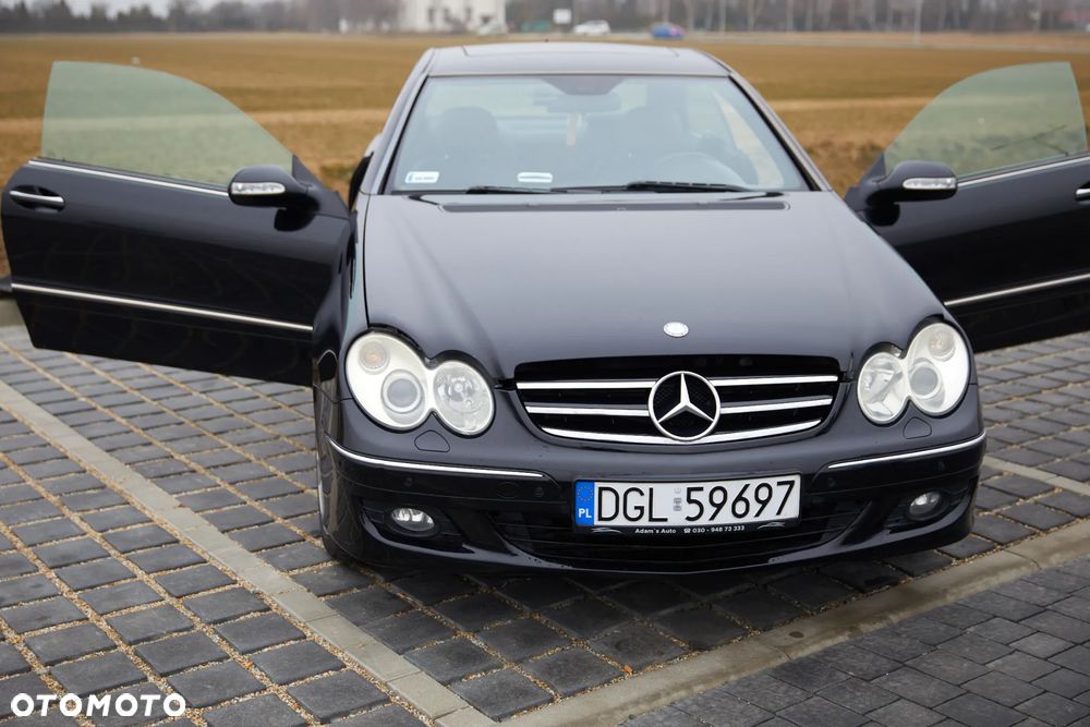 Mercedes-Benz CLK - 16