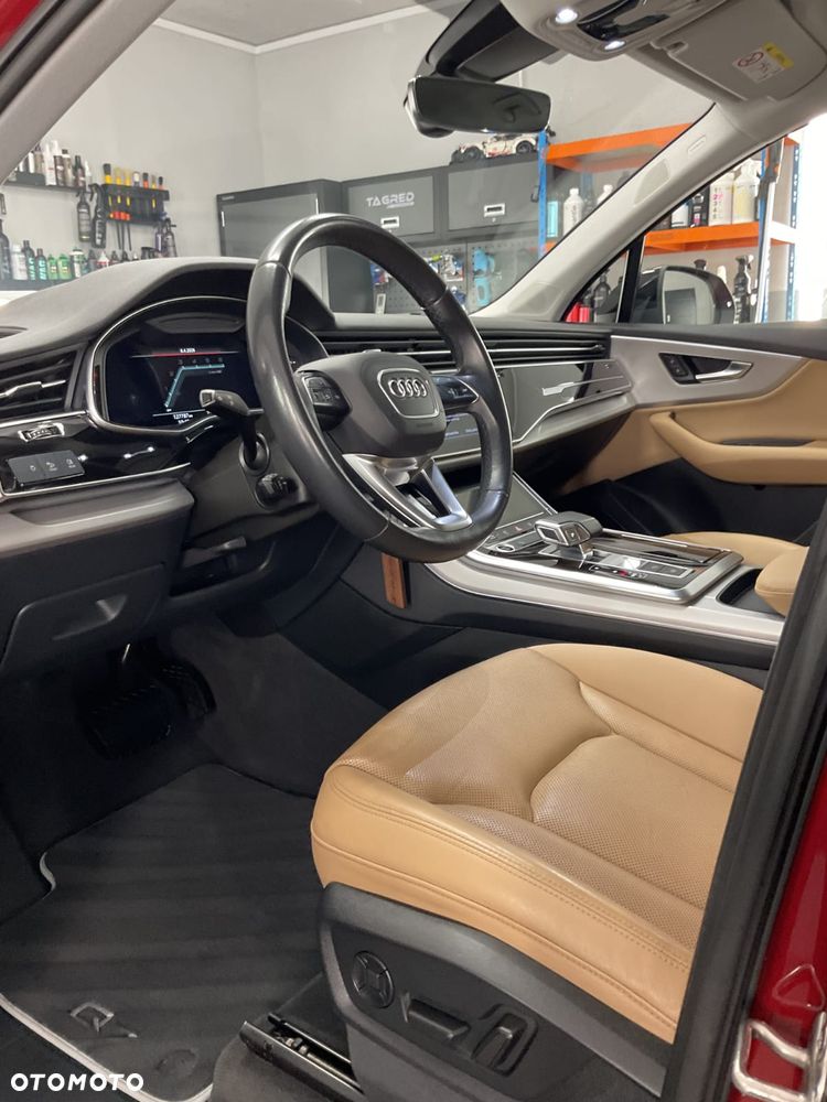 Audi Q7 - 11