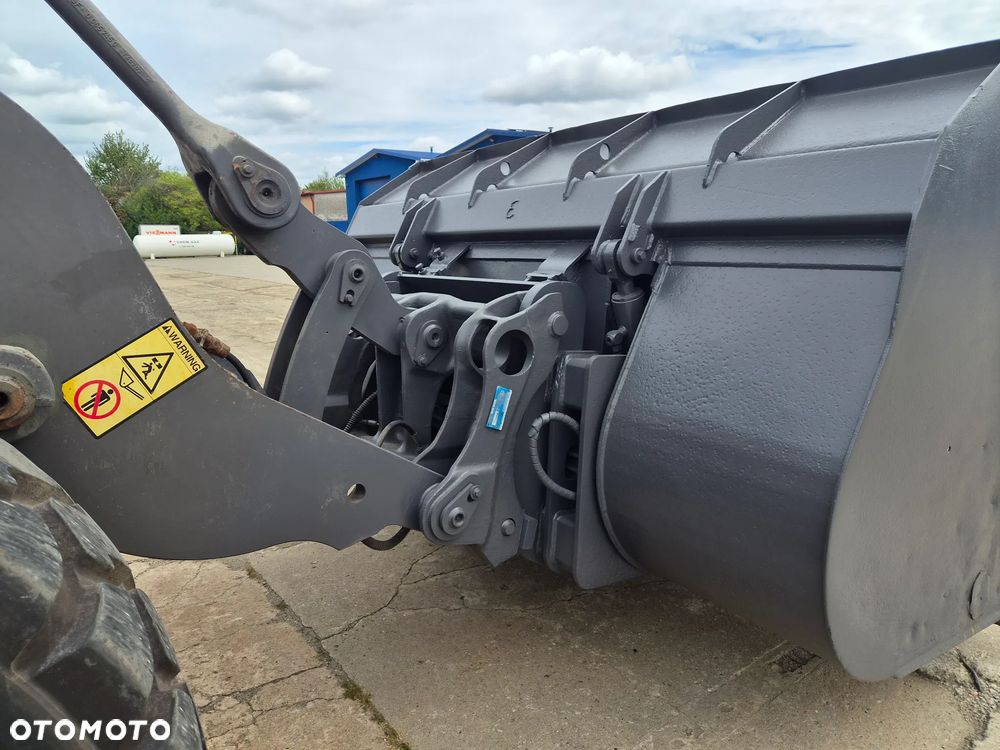 Volvo L 110 E spr z Niemiec tylko 6815 mtg !!! - 20