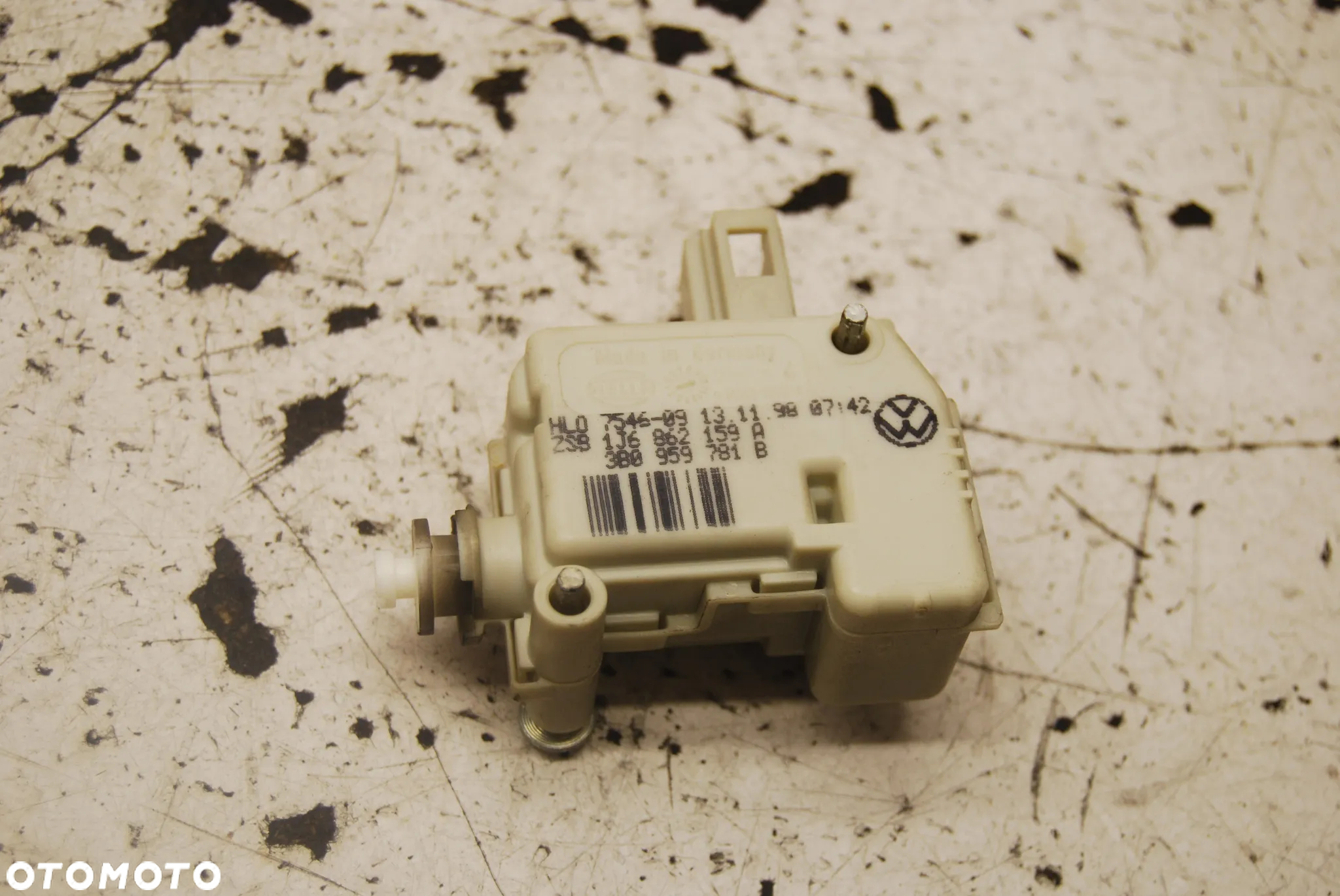 SIŁOWNIK KLAPKI WLEWU PALIWA 3B0959781B VW LUPO POLO III SEAT AROSA GOLF IV 1J6862159A - 3
