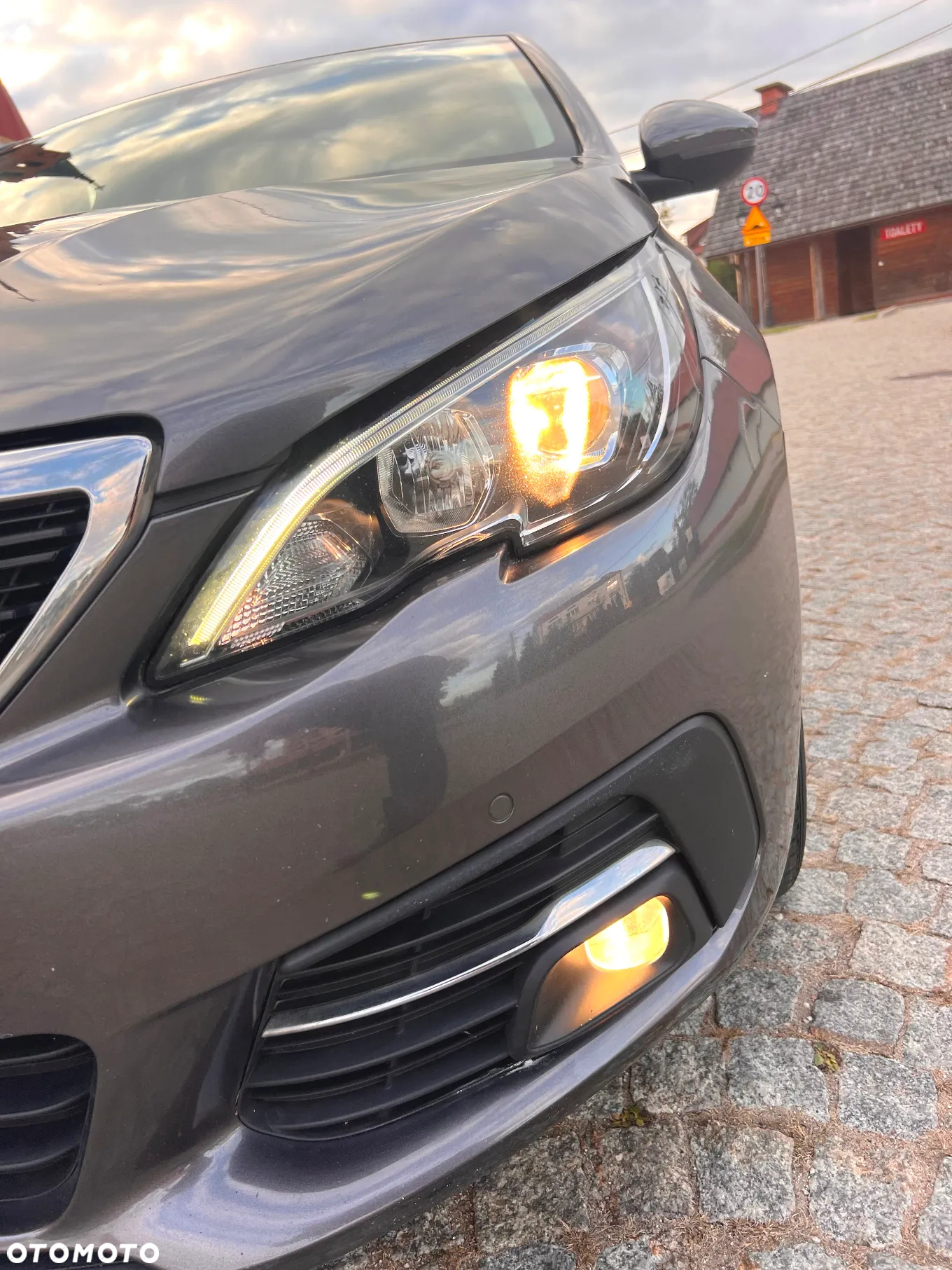 Peugeot 308 - 25