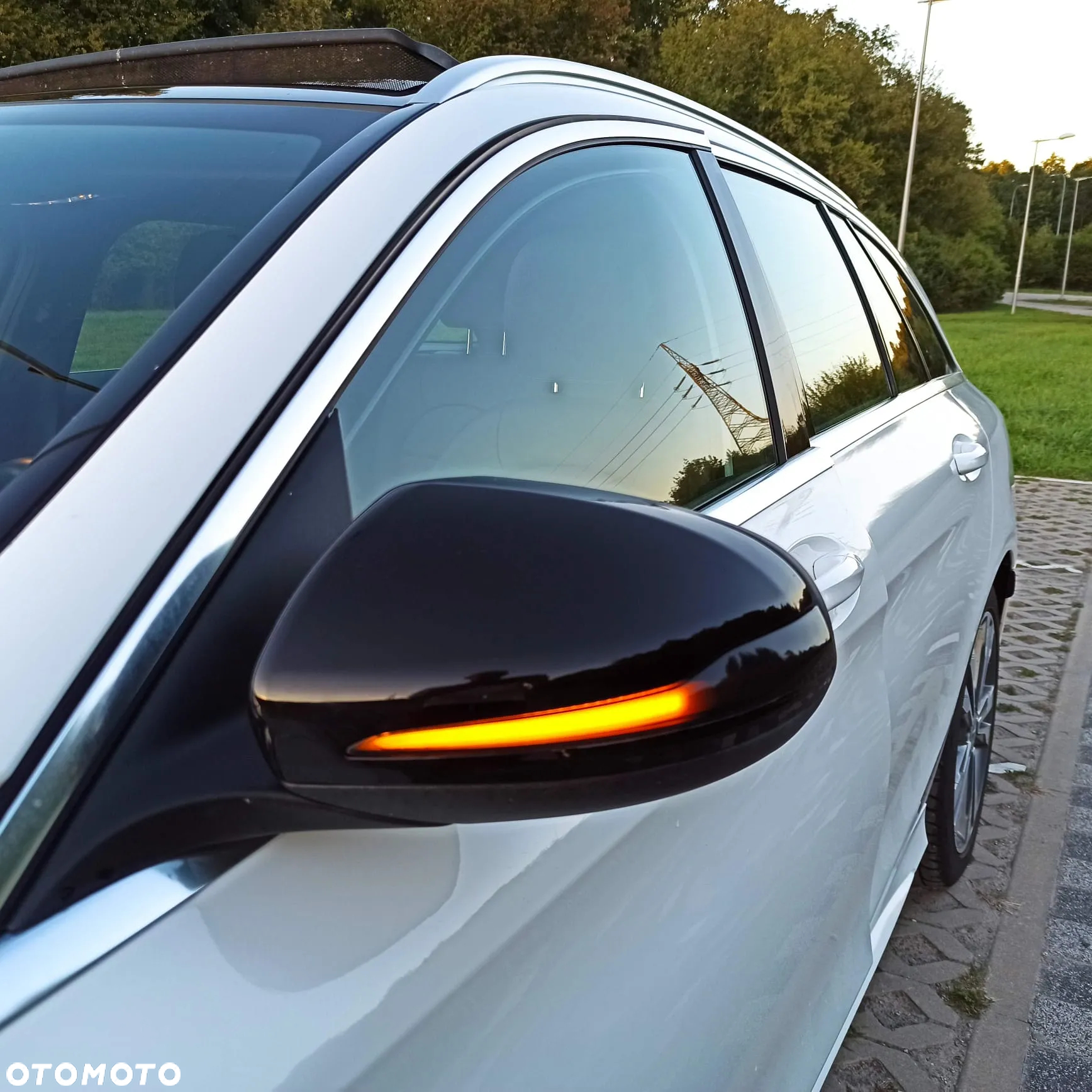 Mercedes-Benz Klasa C 220 d 4Matic T 9G-TRONIC AMG Line - 34