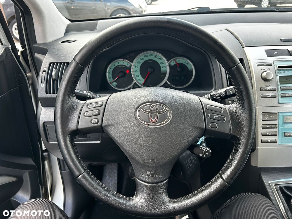 Toyota Corolla Verso 1.8 Sol + 7os - 11