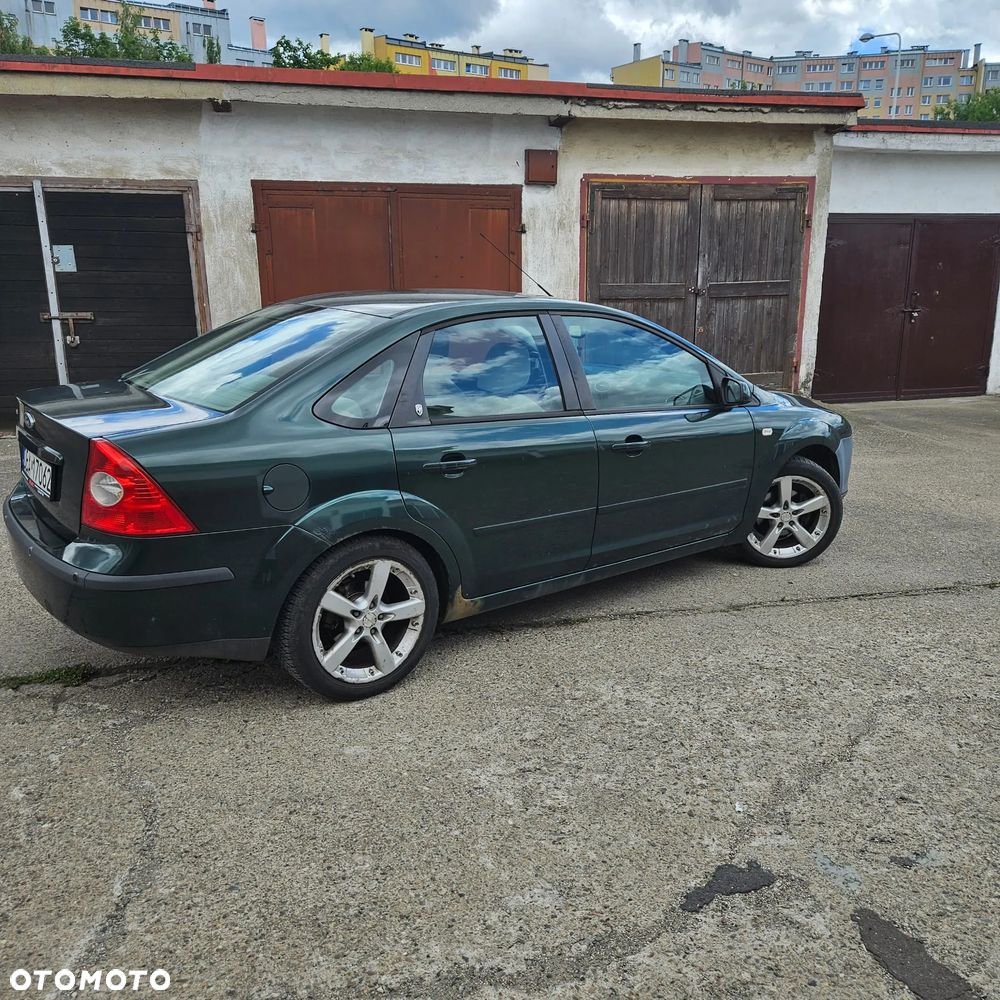 Ford Focus 1.6 Ghia - 20