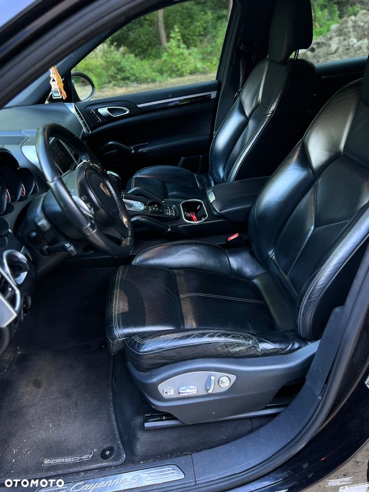 Porsche Cayenne S - 22