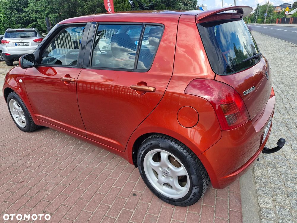 Suzuki Swift - 4