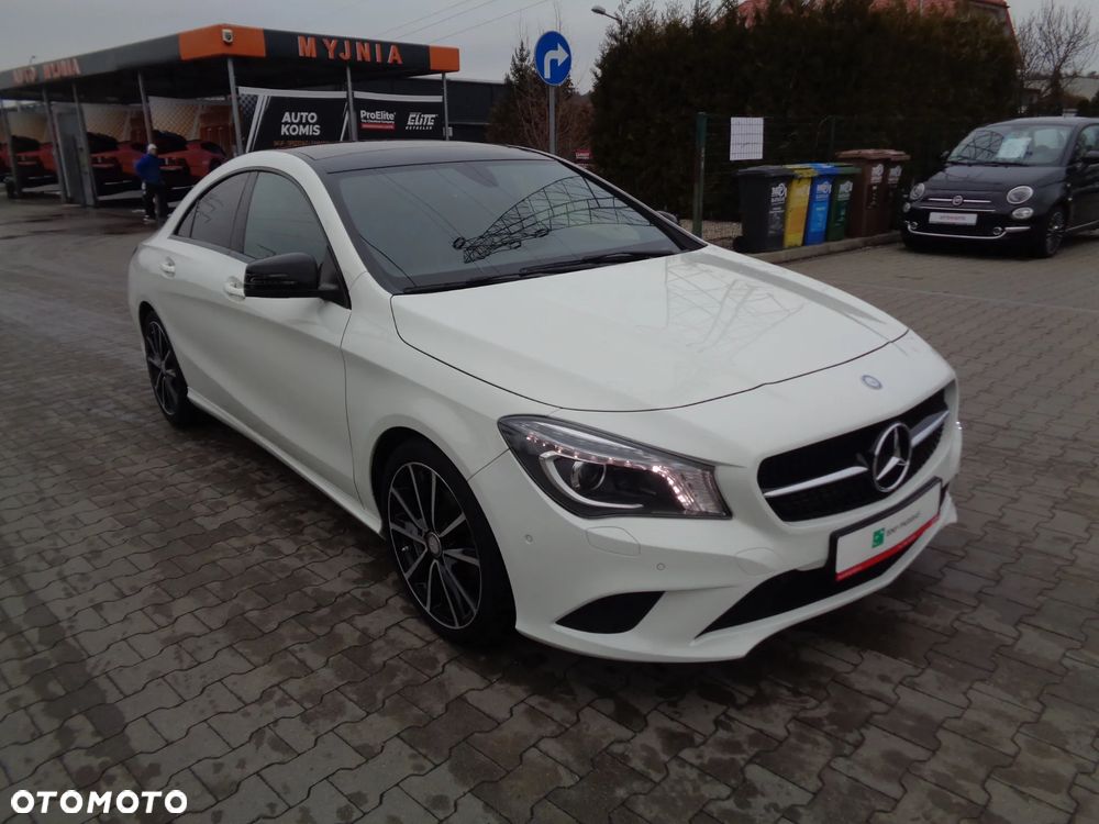 Mercedes-Benz CLA 180 Urban - 3