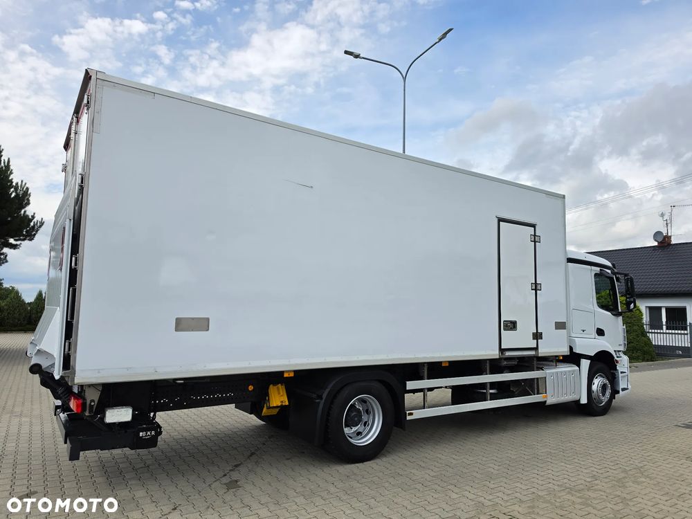 Mercedes-Benz ACTROS 18.32 CHŁODNIA KABINA SYPIALNA SPROWADZONY Z DE SUPER STAN !!! - 13
