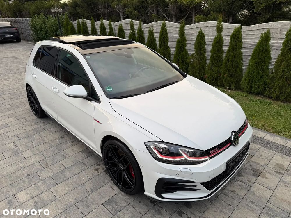 Volkswagen Golf GTI (BlueMotion Technology) DSG Performance - 12