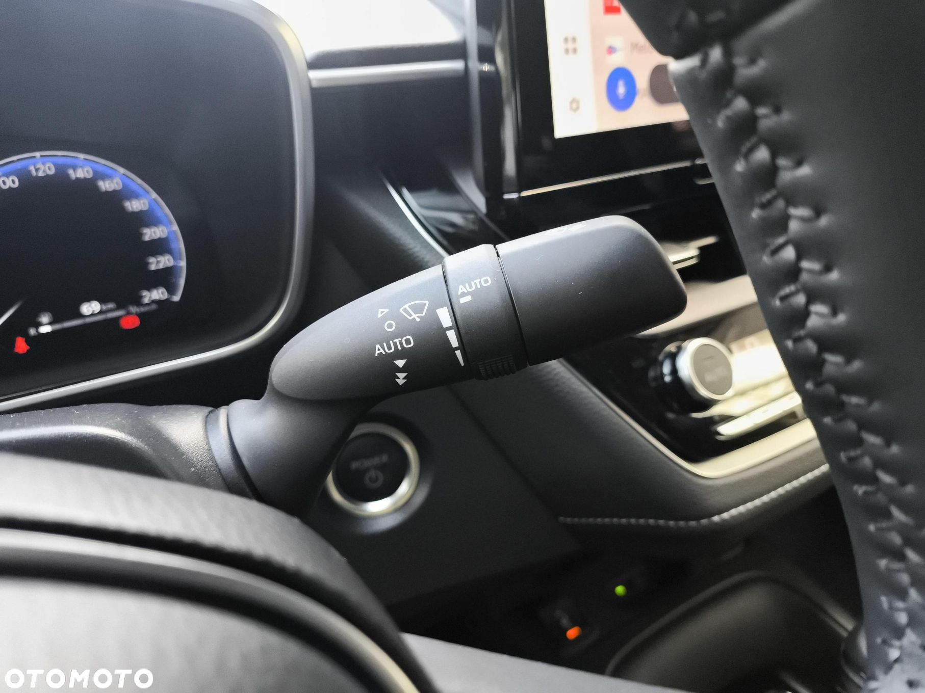 Toyota Corolla 1.8 Hybrid Style - 13