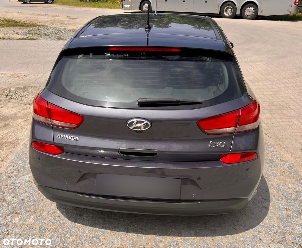 Hyundai i30 1.4 Classic + - 6
