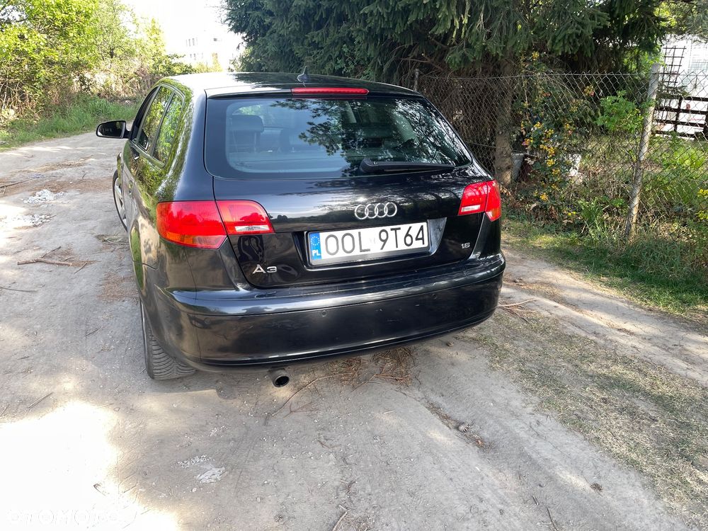 Audi A3 Sportback 1.6 FSI Ambiente - 4