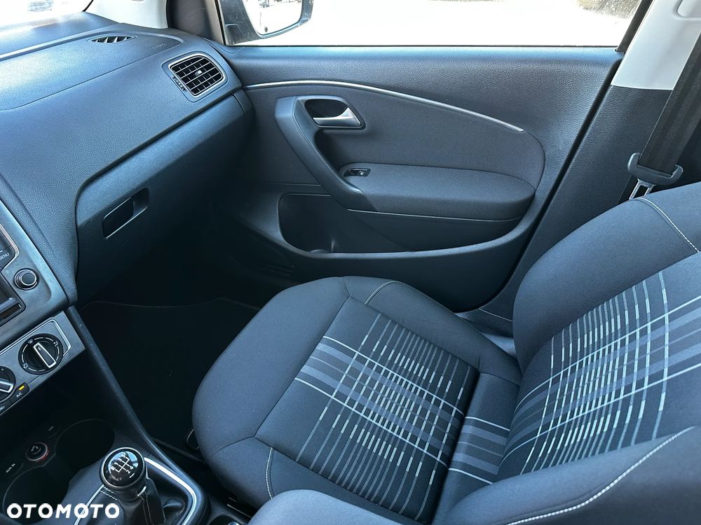 Volkswagen Polo - 15