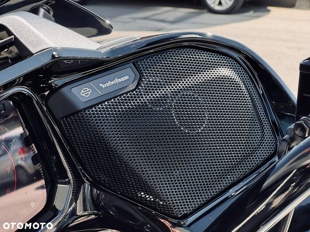Harley-Davidson Touring Road Glide - 19