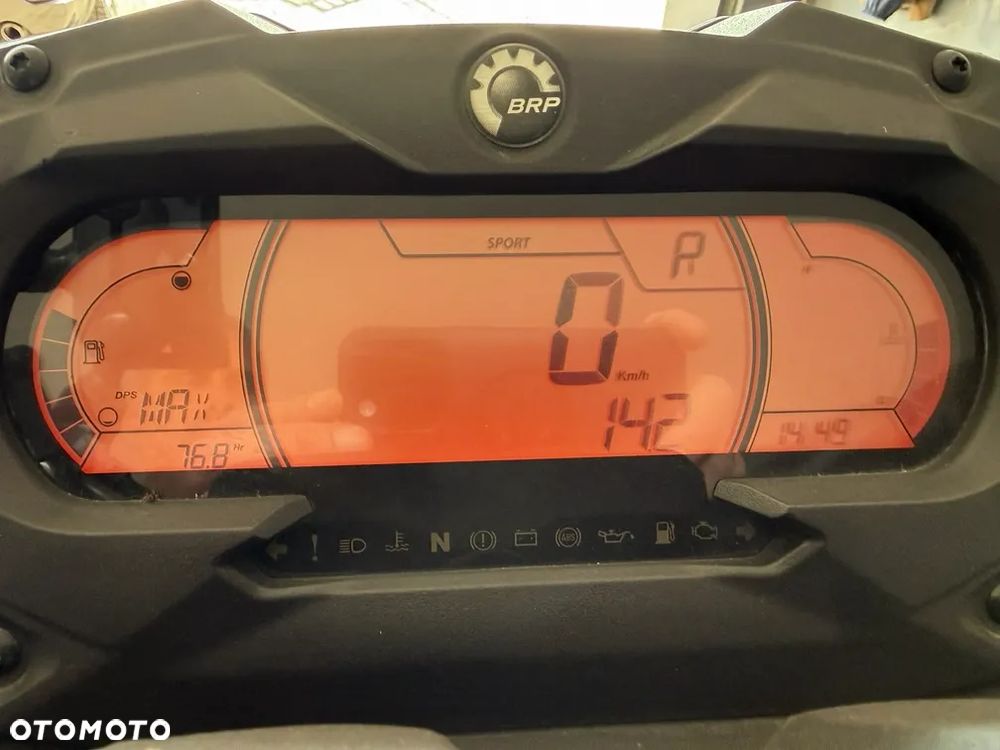 Can-Am Outlander Max - 20