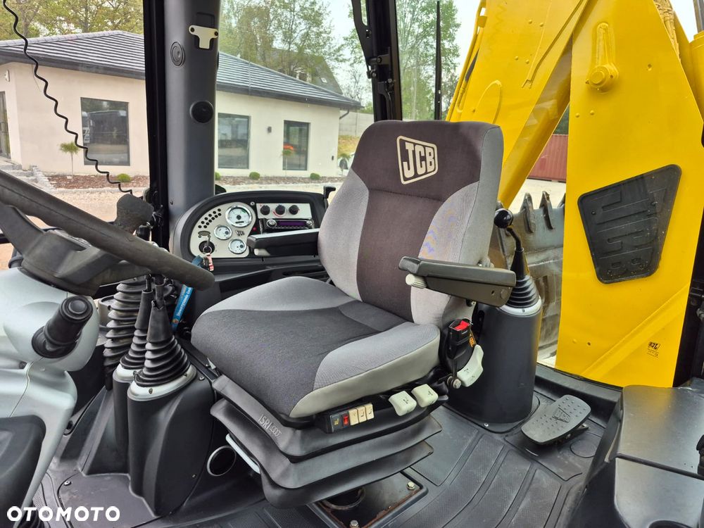 JCB / 3 CX / DUZE KOŁA - 10
