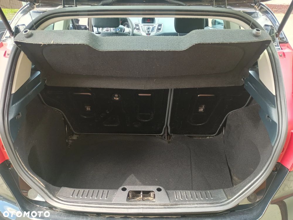 Ford Fiesta - 12