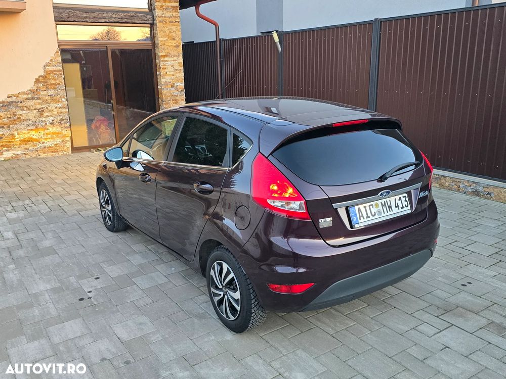 Ford Fiesta 1.6 TDCI Titanium - 9