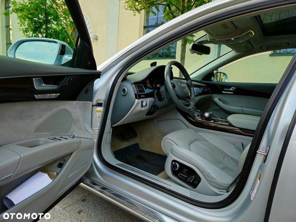 Audi A8 4.2 FSI L Quattro - 11