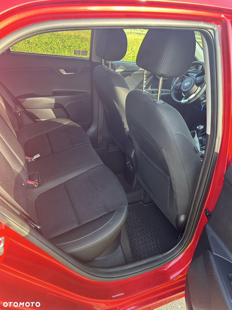 Kia Rio - 5