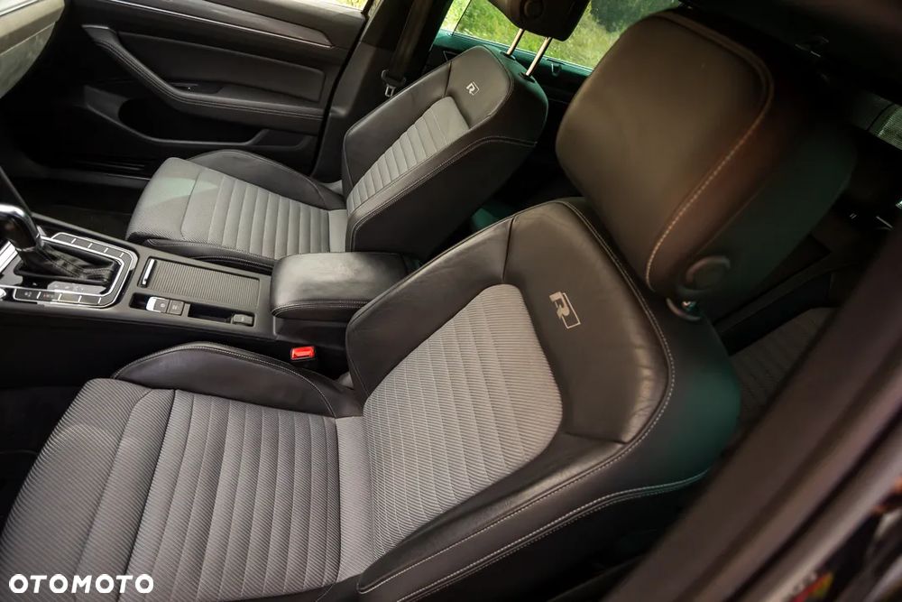 Volkswagen Passat Variant 2.0 TDI SCR DSG Highline - 17