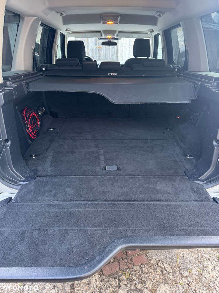 Land Rover Discovery - 17
