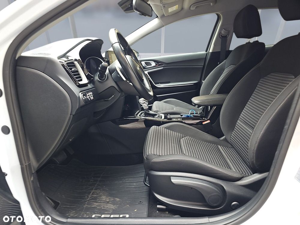 Kia Ceed 1.6 GDI PHEV L DCT - 7