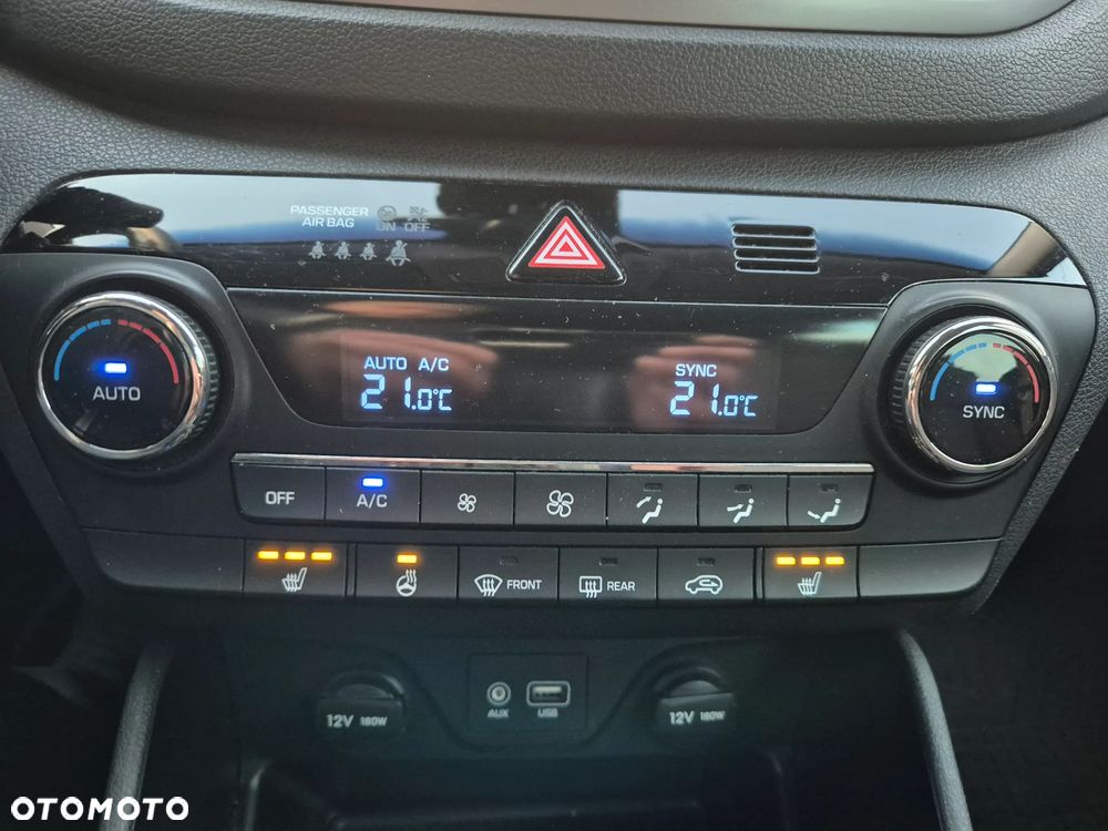 Hyundai Tucson 2.0 CRDI BlueDrive Style 2WD - 21