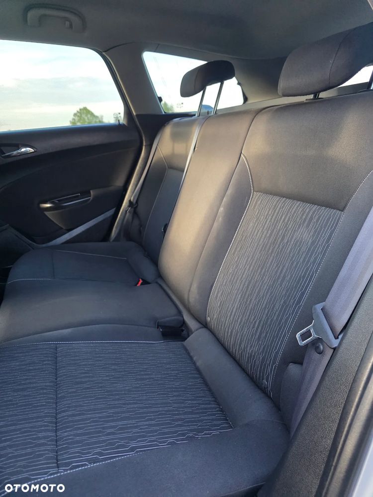 Opel Astra 1.4 T Active EU6 - 36