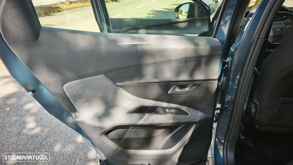 Peugeot 3008 1.6 Hybrid Allure Pack e-EAT8 - 39