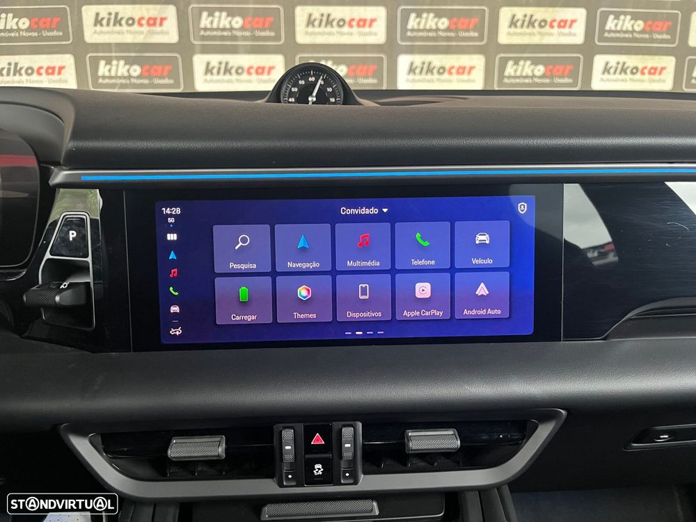 Porsche Macan Electric 4 - 38