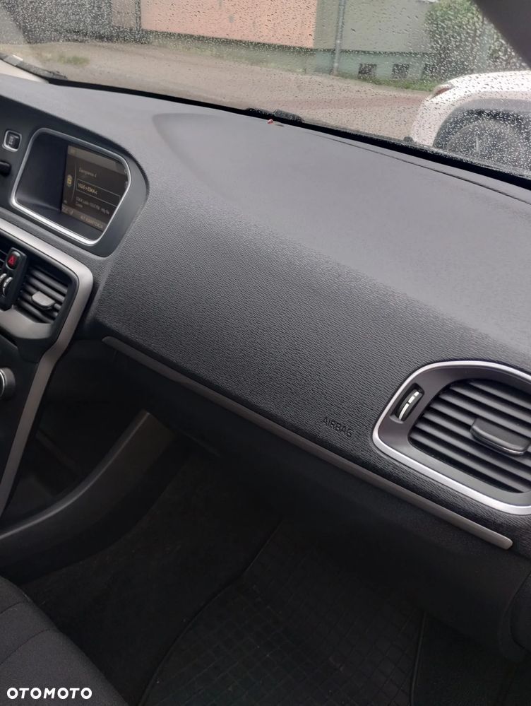 Volvo V40 D3 R-Design Momentum - 14
