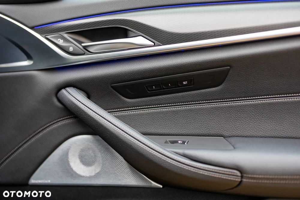 BMW Seria 5 520d M Sport sport - 11