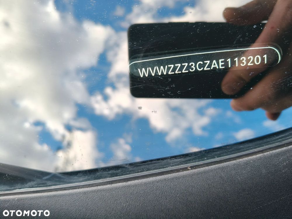 Volkswagen Passat 2.0 TDI DPF Highline - 21