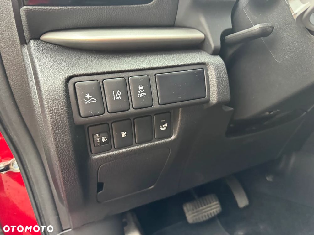 Mitsubishi Eclipse Cross - 16