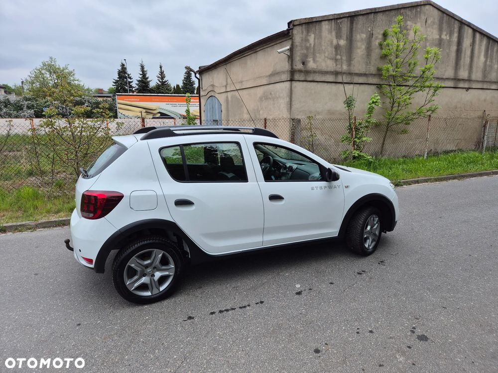 Dacia Sandero TCe 90 Laureate - 6