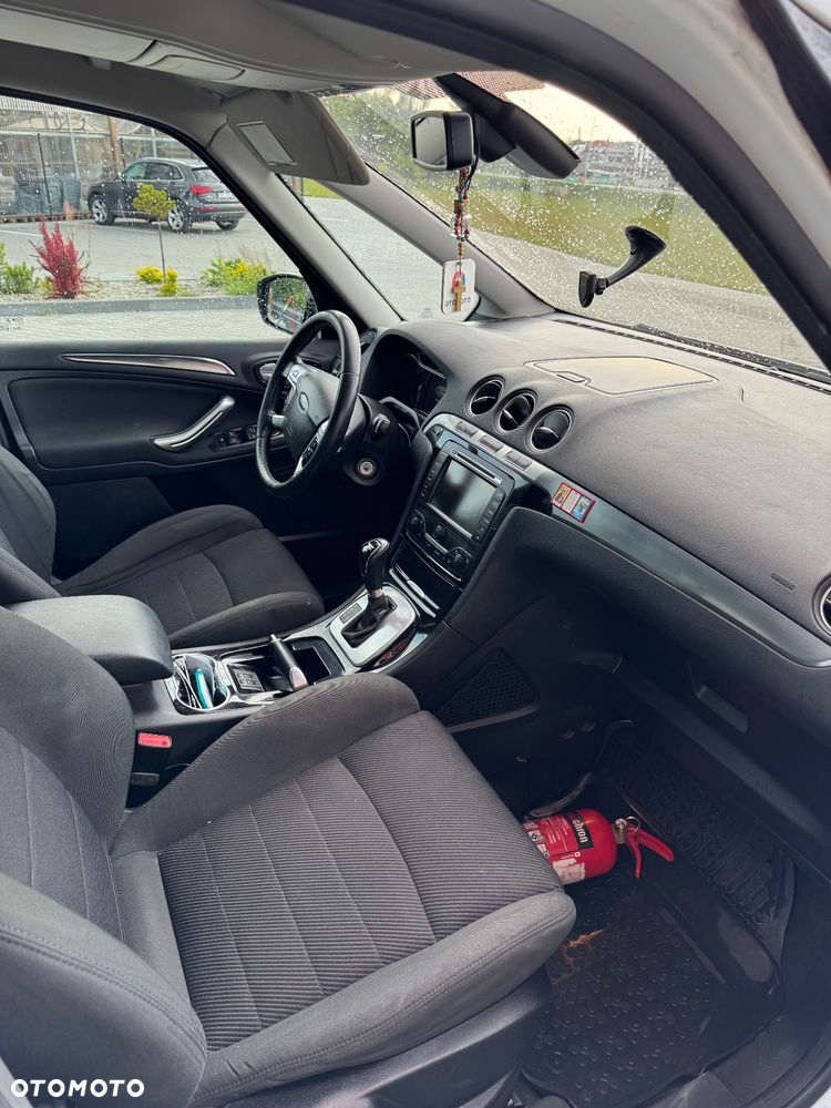 Ford Galaxy - 10