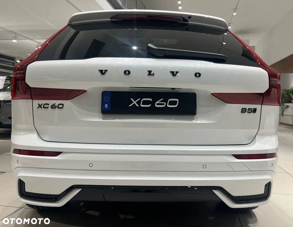 Volvo XC 60 B5 B AWD Ultimate Bright - 14