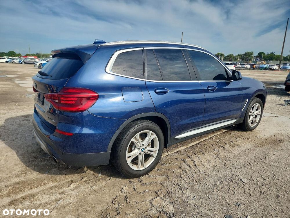 BMW X3 xDrive30i Luxury Line - 3