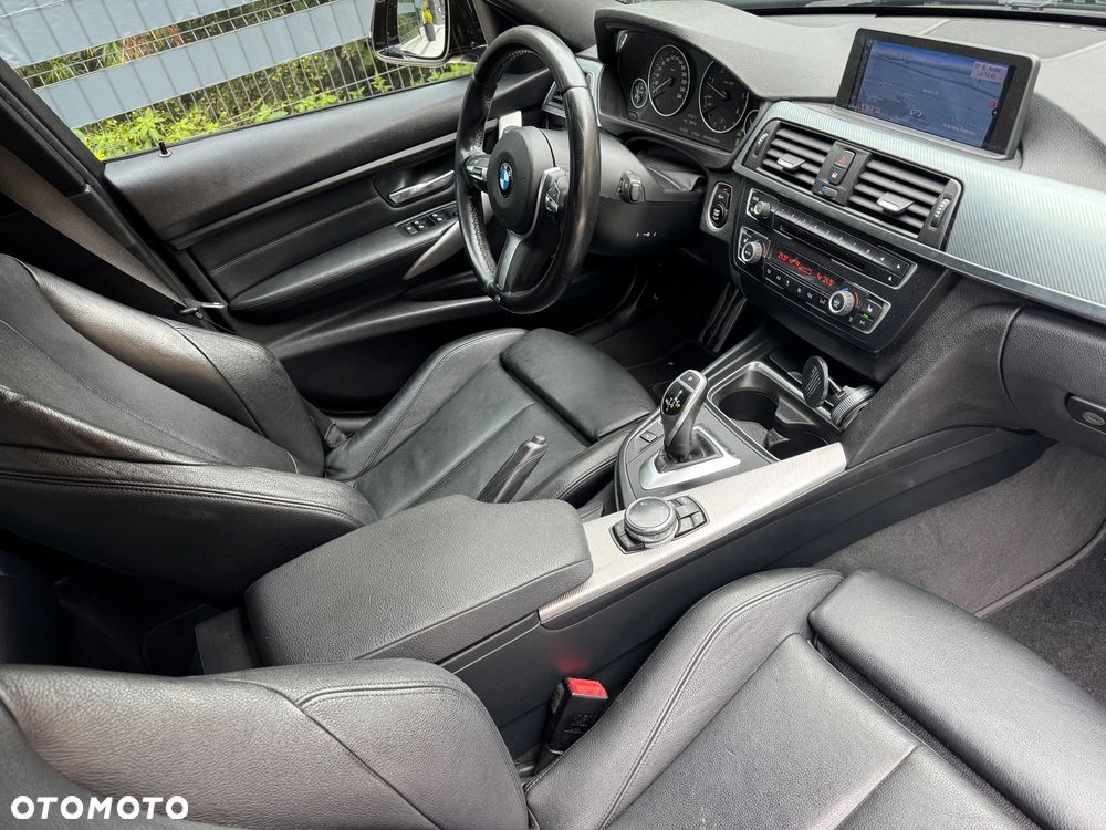 BMW Seria 3 320d xDrive Sport - 31
