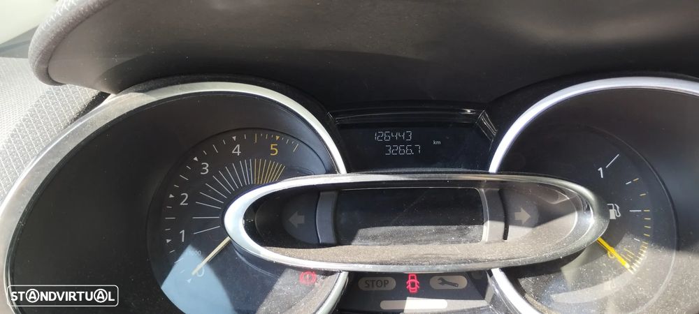 Renault Clio Sport Tourer - 8
