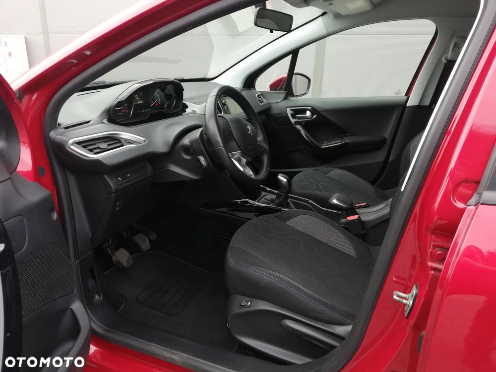 Peugeot 2008 - 8