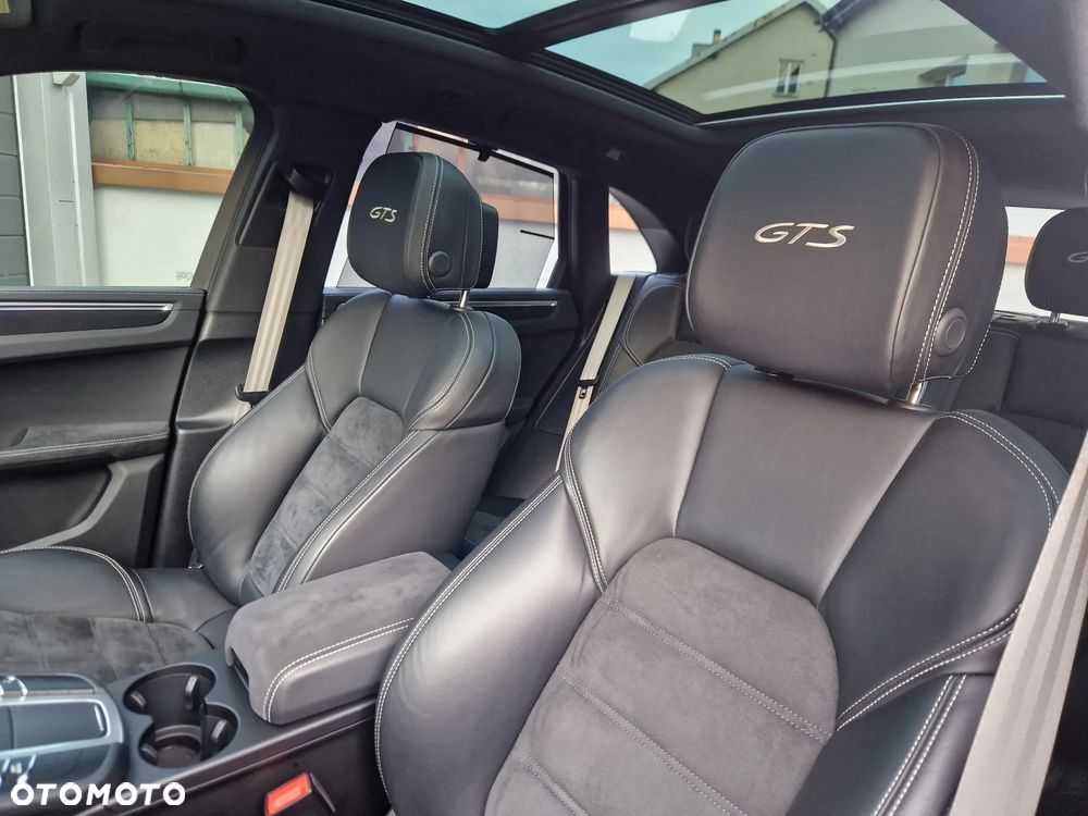 Porsche Macan GTS - 16