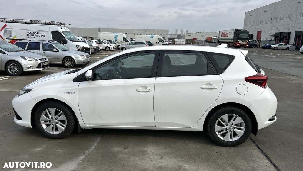 Toyota Auris 1.8 L VVT-i Hybrid Luna - 3