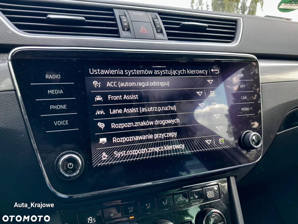 Skoda Superb 2.0 TDI SCR Style DSG - 21